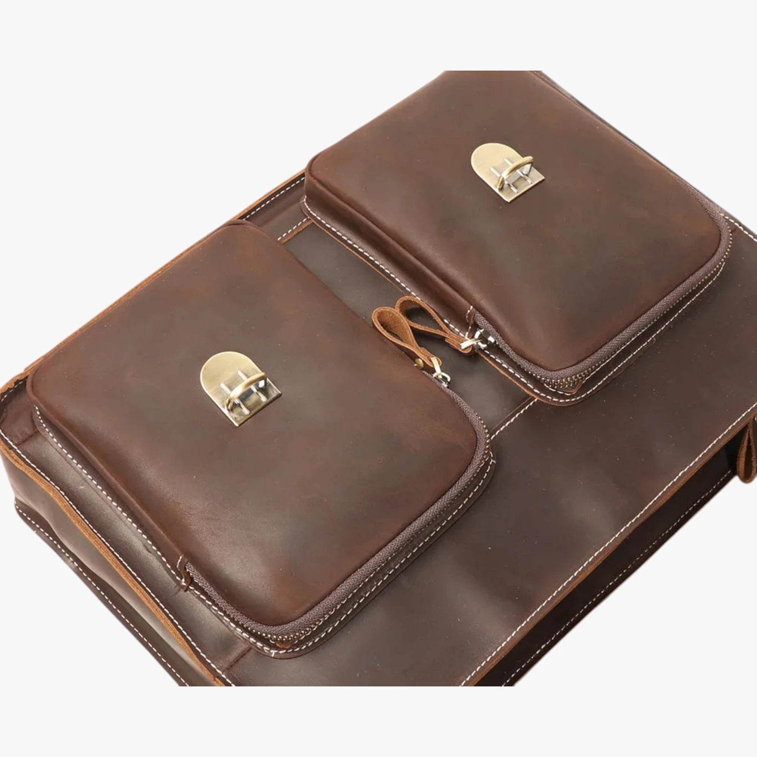 Cartable cuir Birk - Détail fermoir et rabat