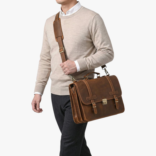 Cartable cuir Sigurd - porté bandoulière lifestyle